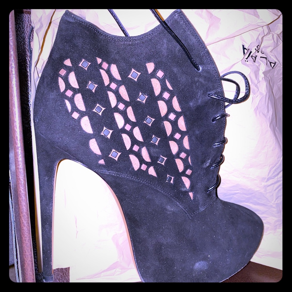 Barney’s New York aliana designer shoes